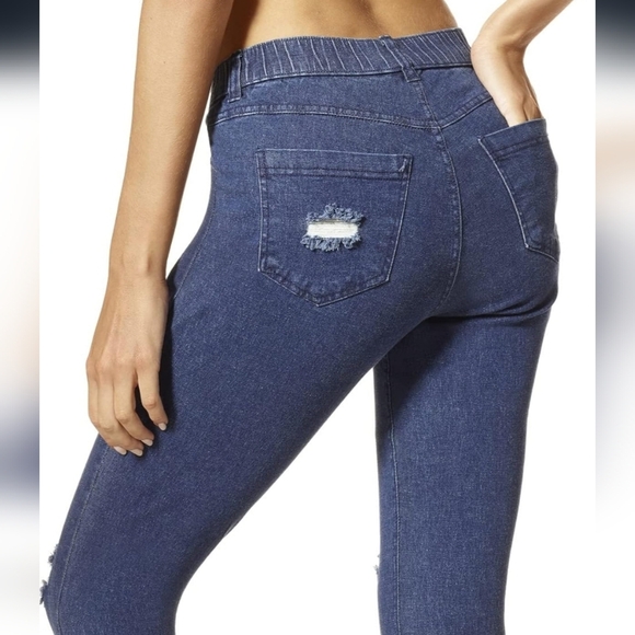 🟢3/$19🟢 HUE Jeggings Jean Leggings Distressed  Blue Size M - Picture 2 of 10